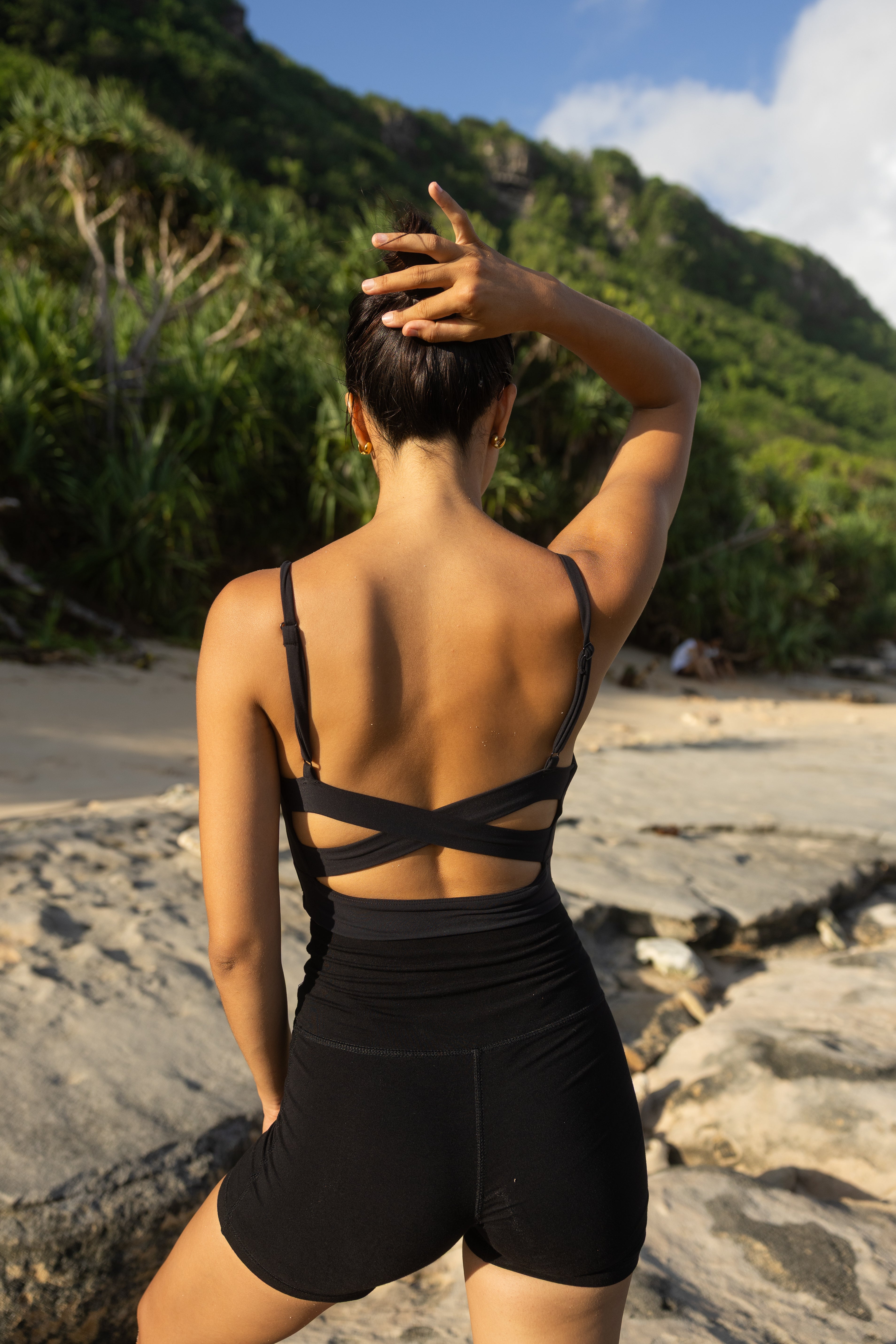 Square-Neck Cross-Back Sports Bra